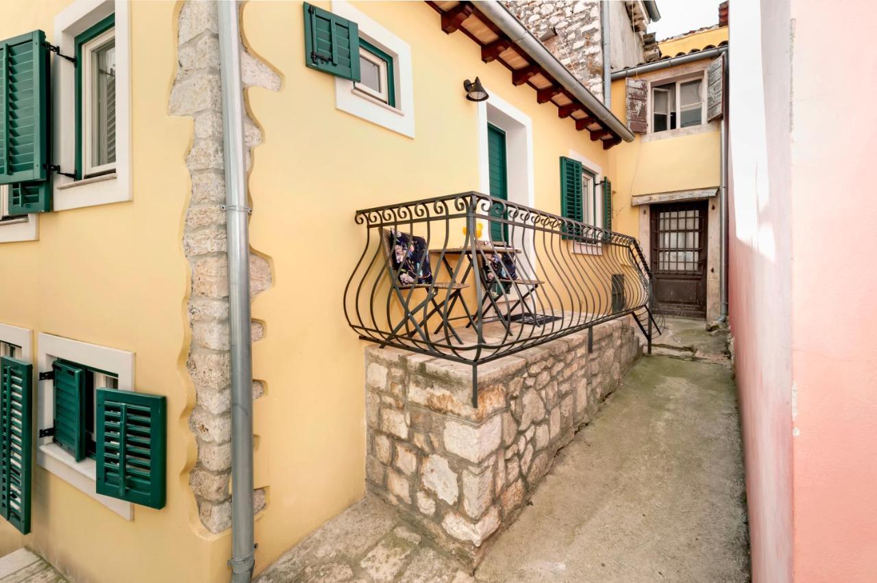 Yellow House Rovinj Luaran gambar